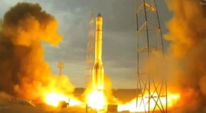 Une fusée russe explose au décollage